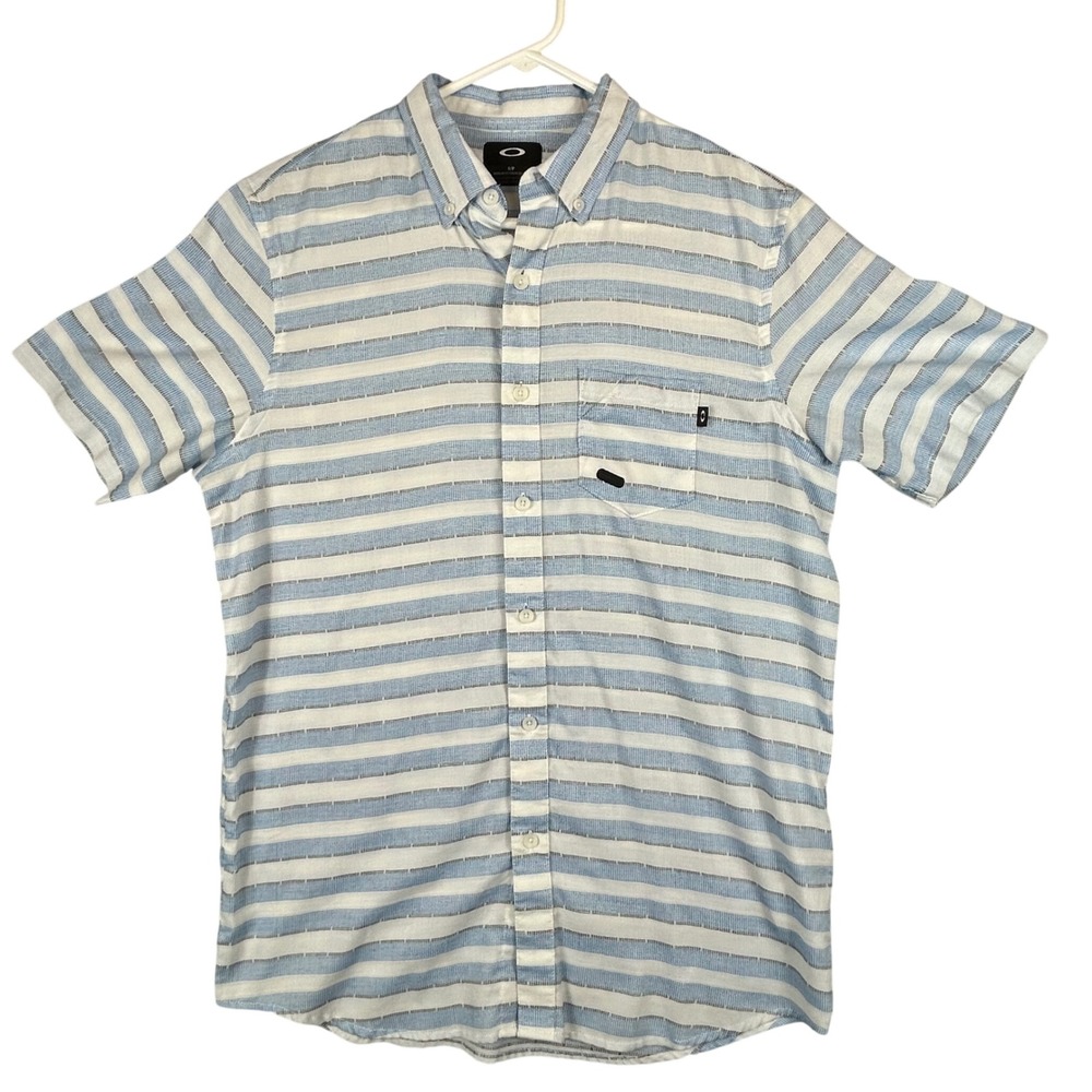 Oakley‎ Mens Small Blue White Striped Short Sleeve Button Down Shirt Regular Fit